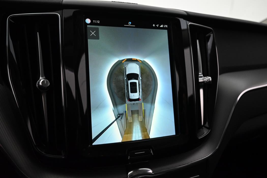 VOLVO XC60 2023