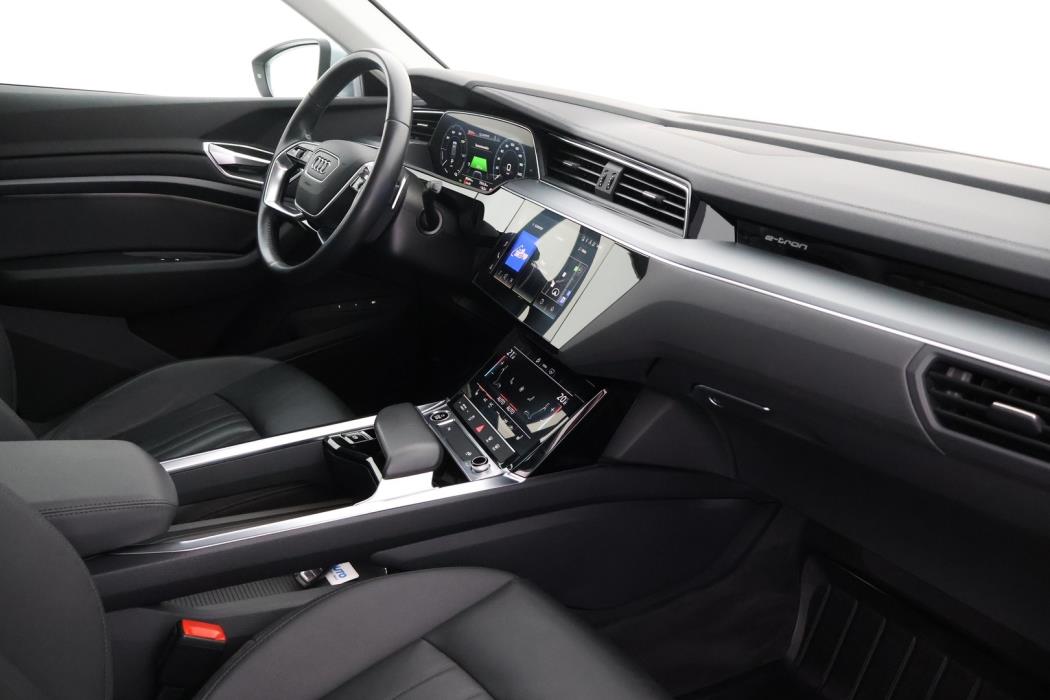 AUDI e-tron 2021