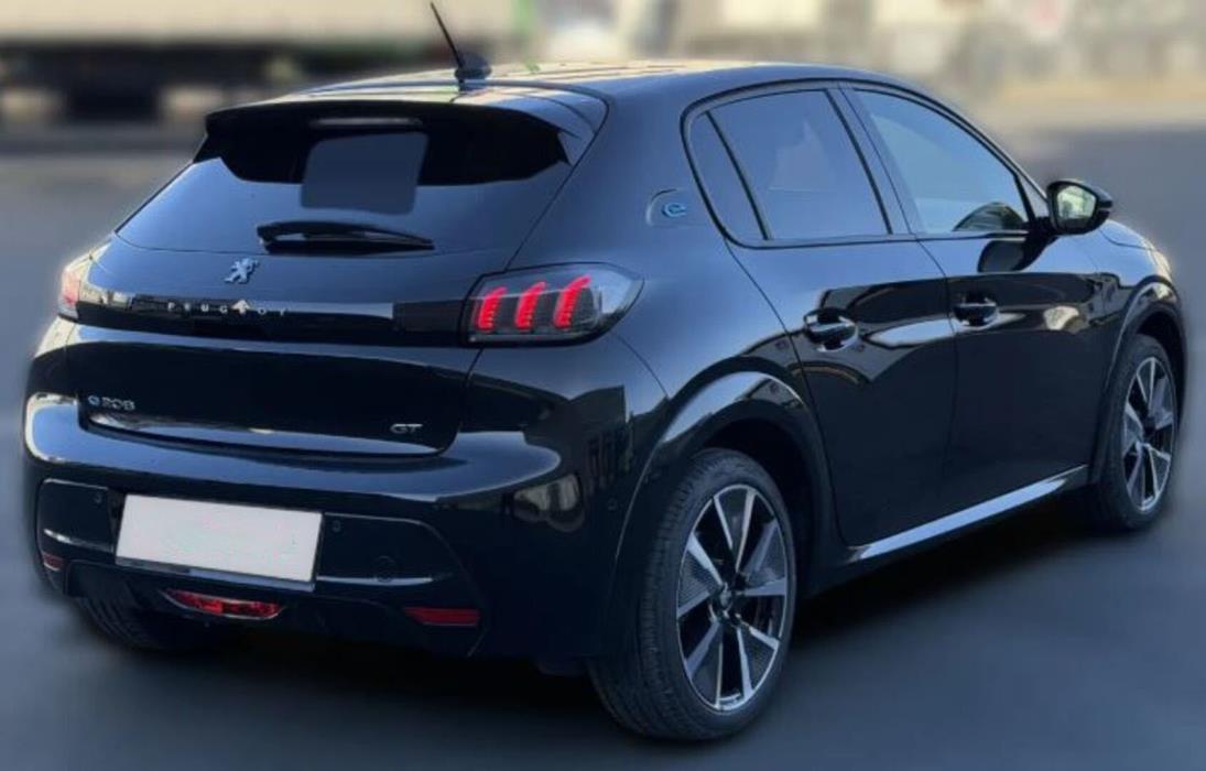 PEUGEOT e-208 2021
