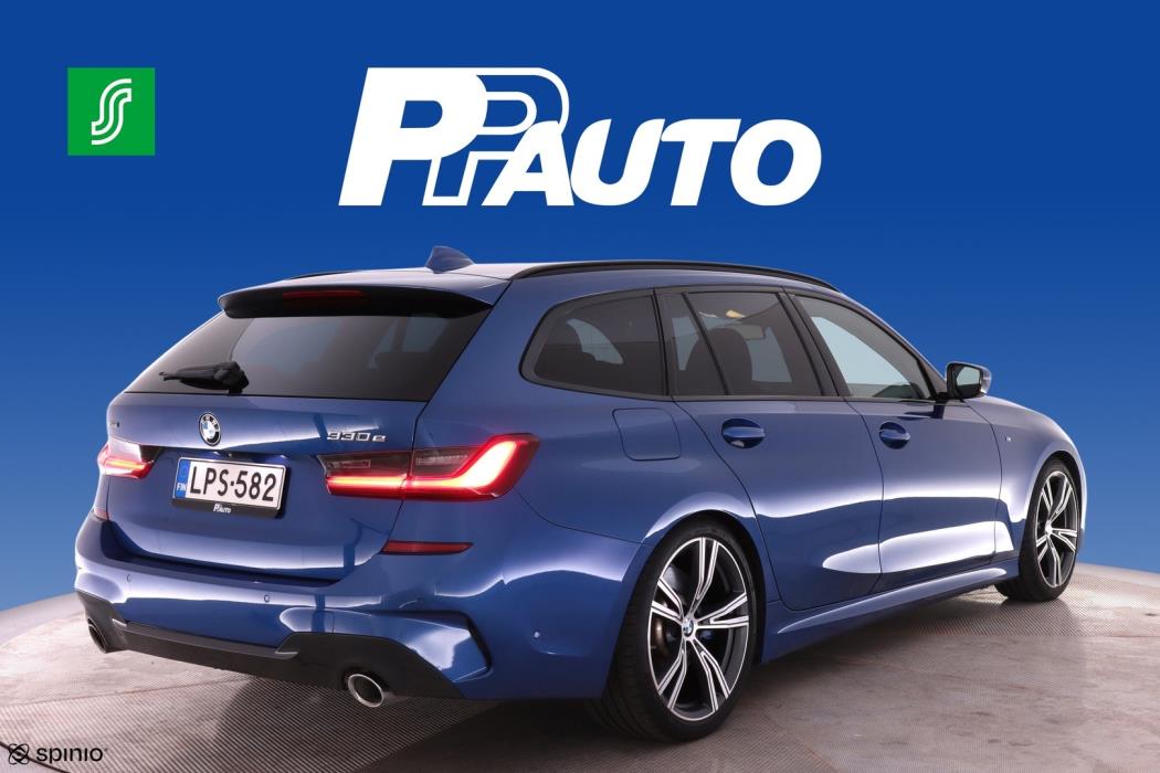 BMW 330 2021