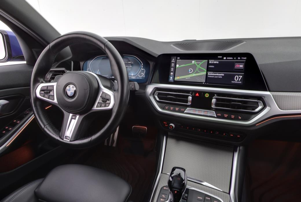 BMW 330 2021
