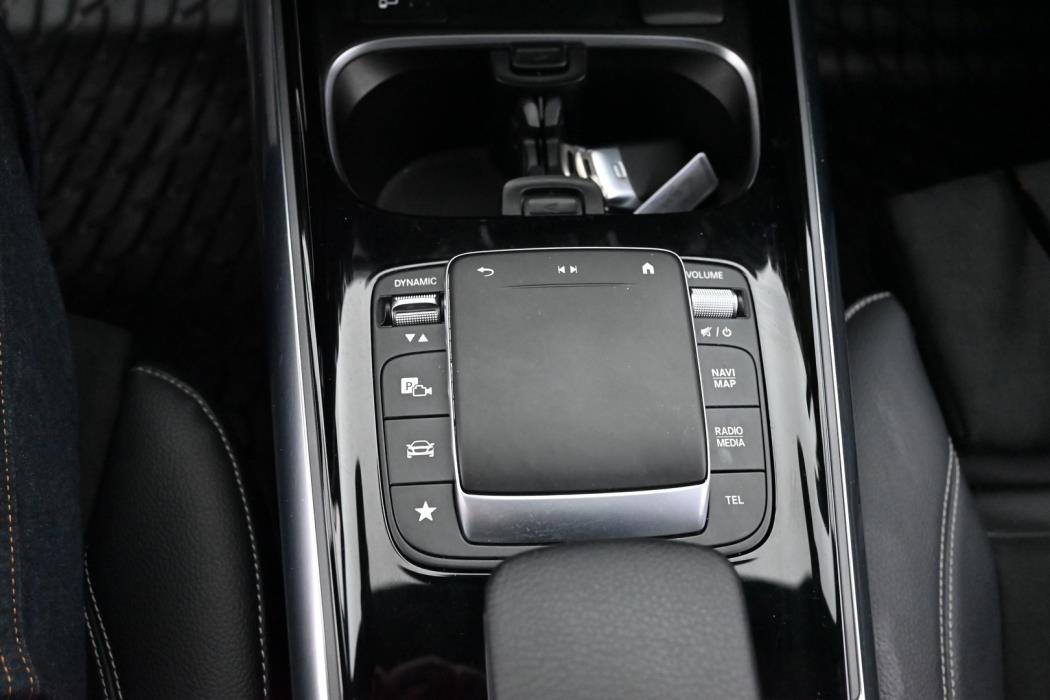 MERCEDES-BENZ B 2020