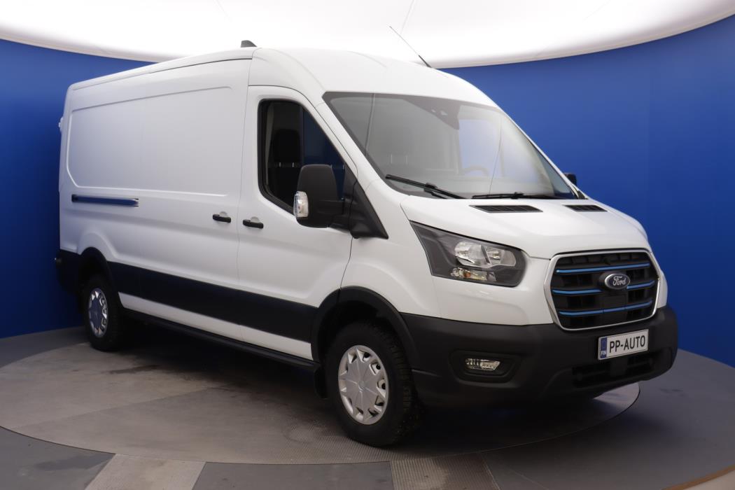 FORD TRANSIT 2022