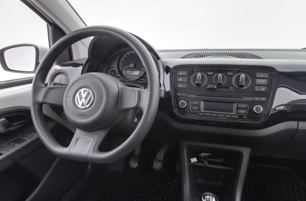 VOLKSWAGEN up! 2015