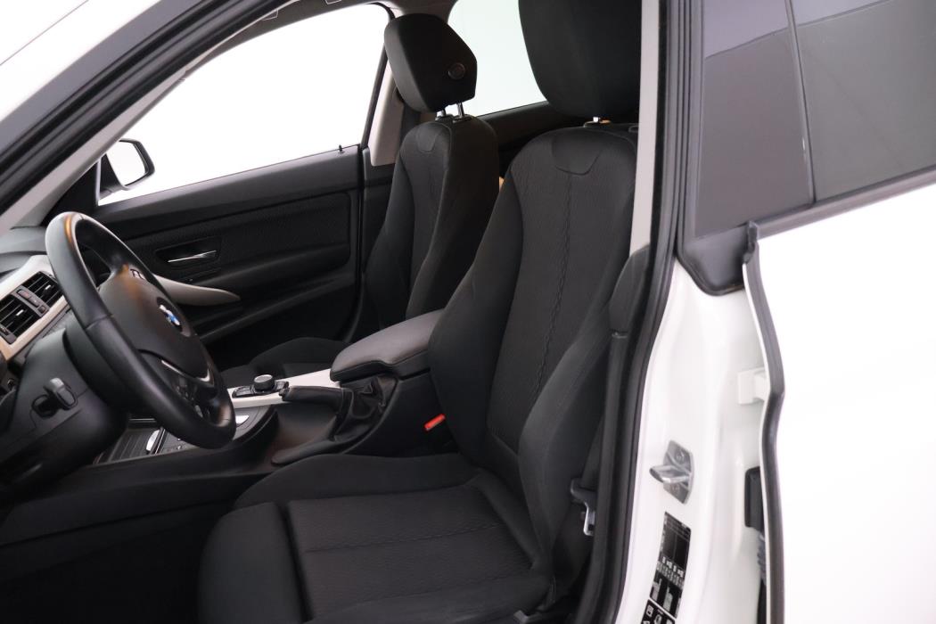 BMW 320 Gran Turismo 2016