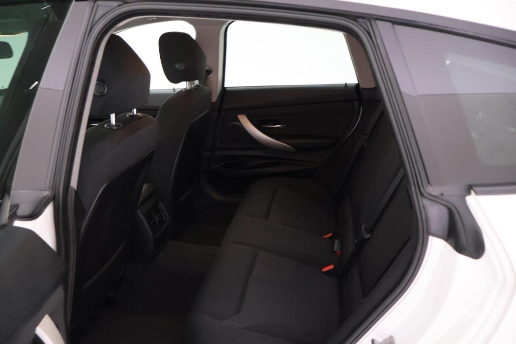 BMW 320 Gran Turismo 2016
