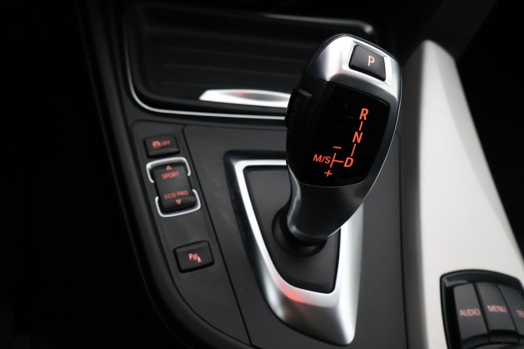 BMW 320 Gran Turismo 2016