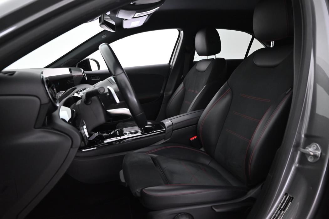 MERCEDES-BENZ A 2020