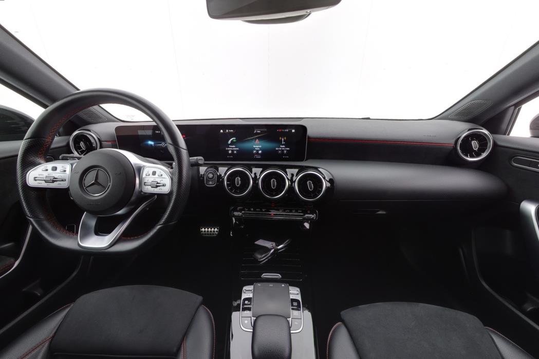 MERCEDES-BENZ A 2020