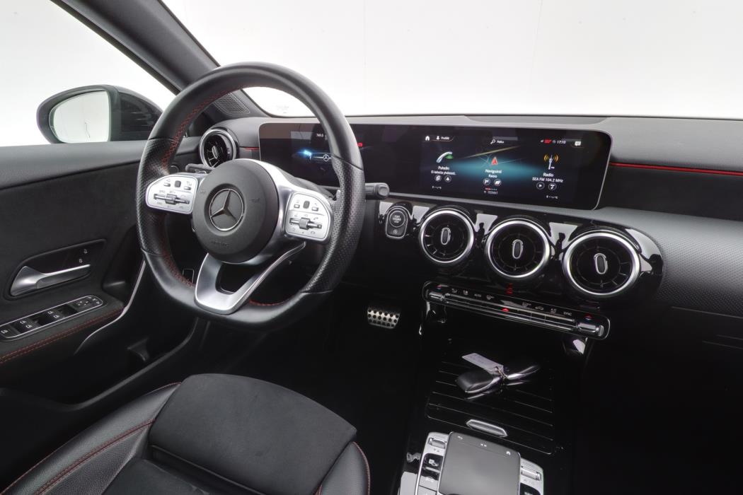 MERCEDES-BENZ A 2020