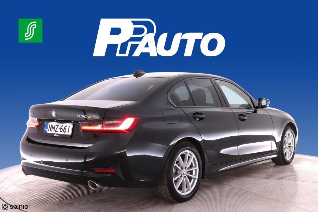 BMW 330 2021
