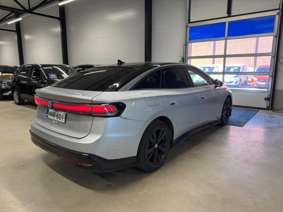 VOLKSWAGEN ID.7 2024