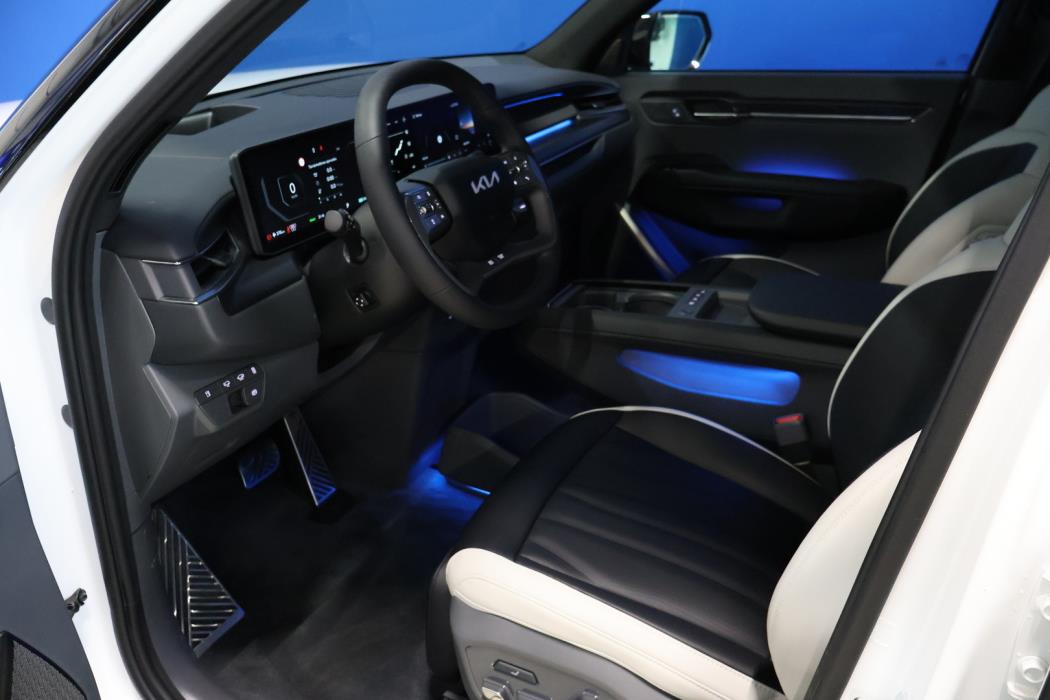 KIA EV9 2025