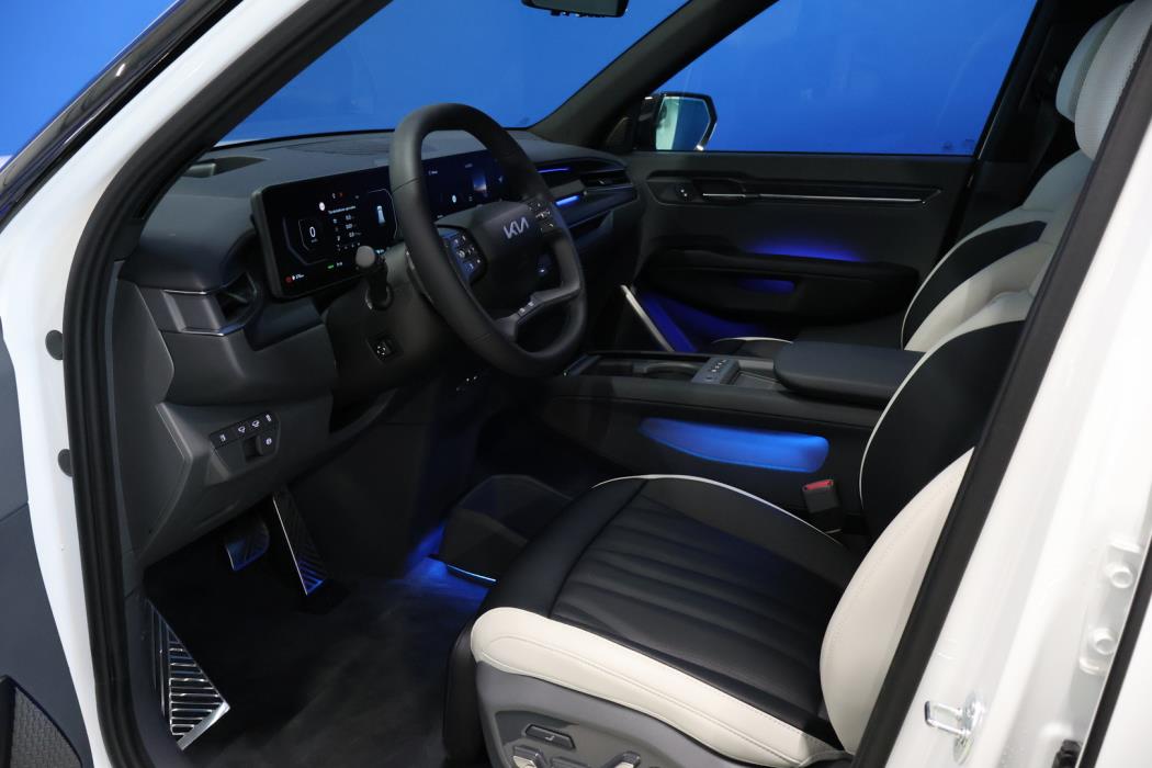 KIA EV9 2025
