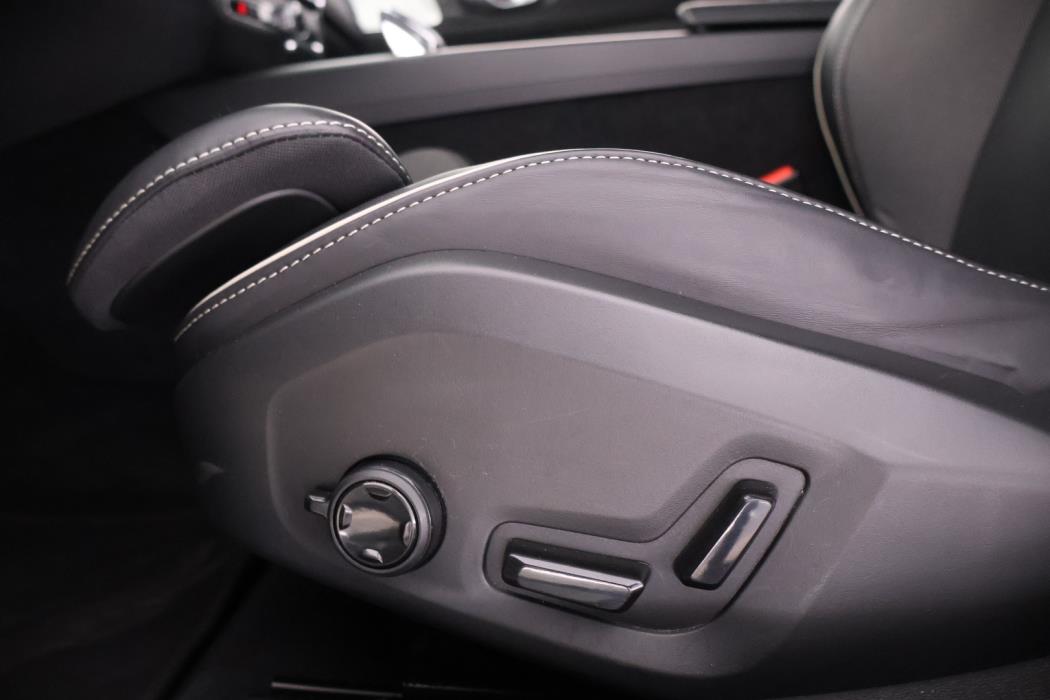 VOLVO V60 Cross Country 2024