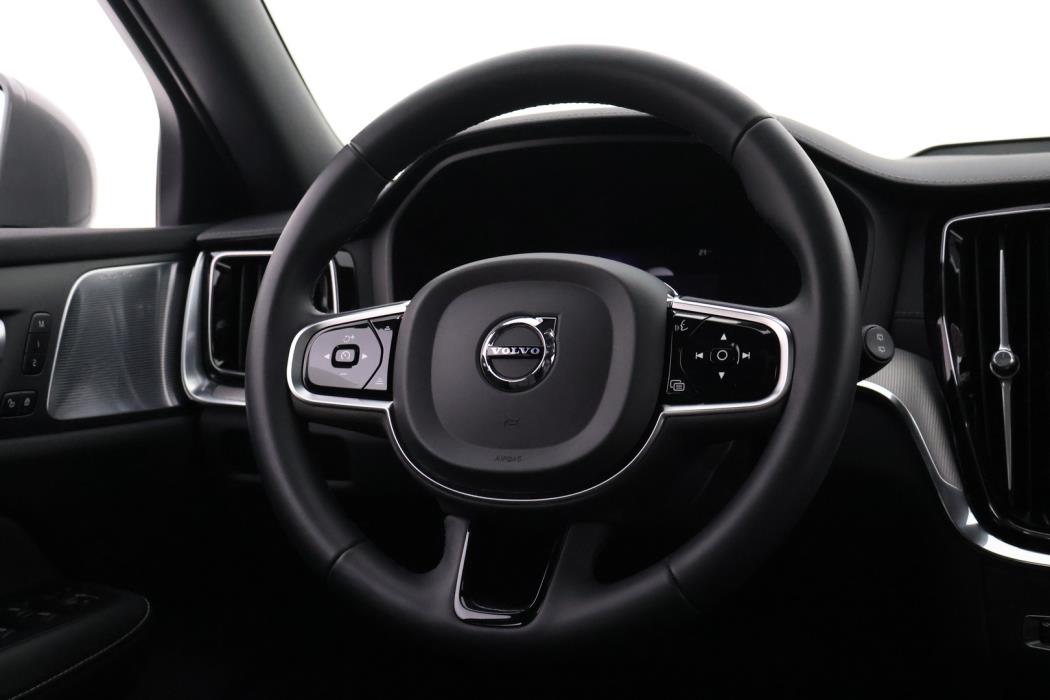 VOLVO V60 Cross Country 2024