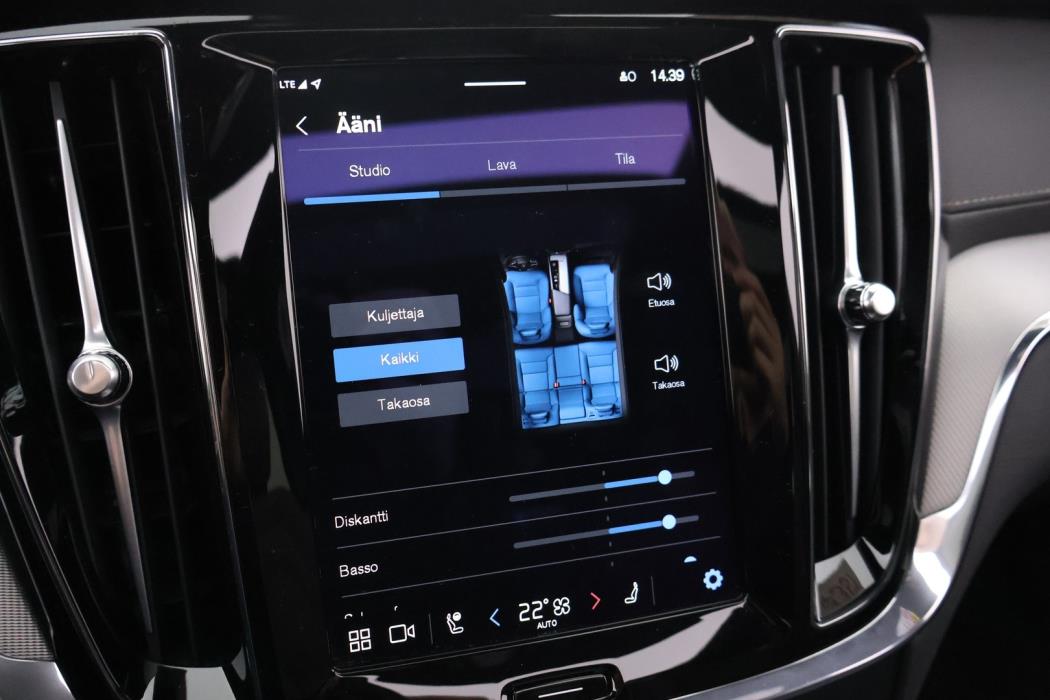 VOLVO V60 Cross Country 2024