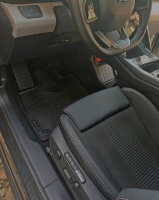 FORD Explorer 2024