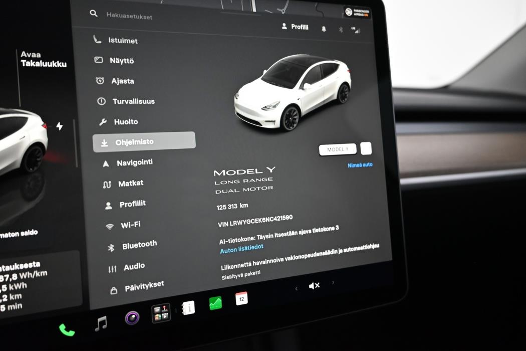 TESLA Model Y 2022