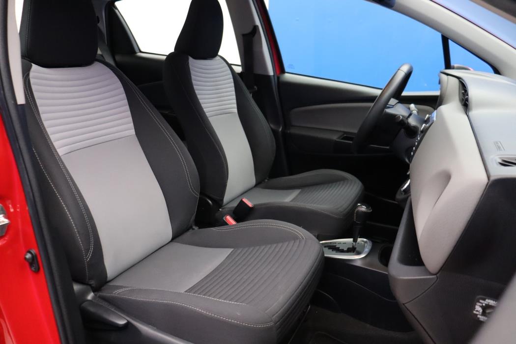 TOYOTA Yaris 2019