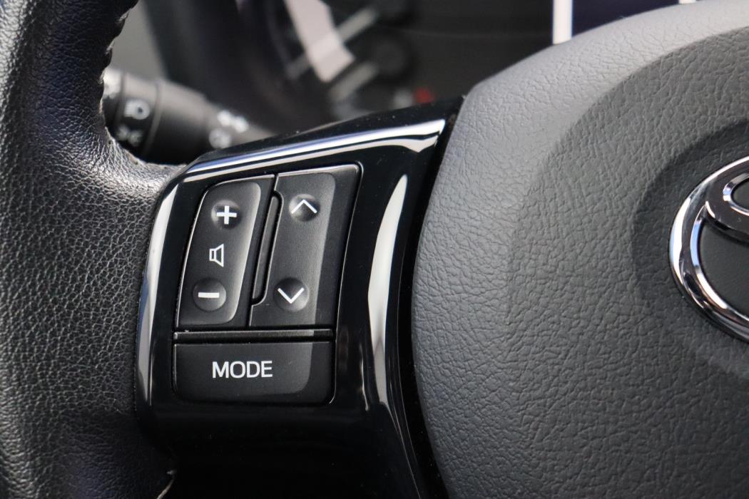 TOYOTA Yaris 2019