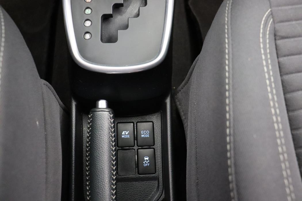 TOYOTA Yaris 2019