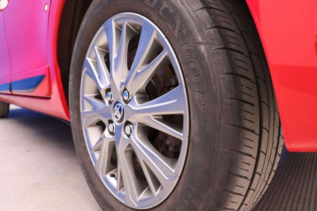 TOYOTA Yaris 2019