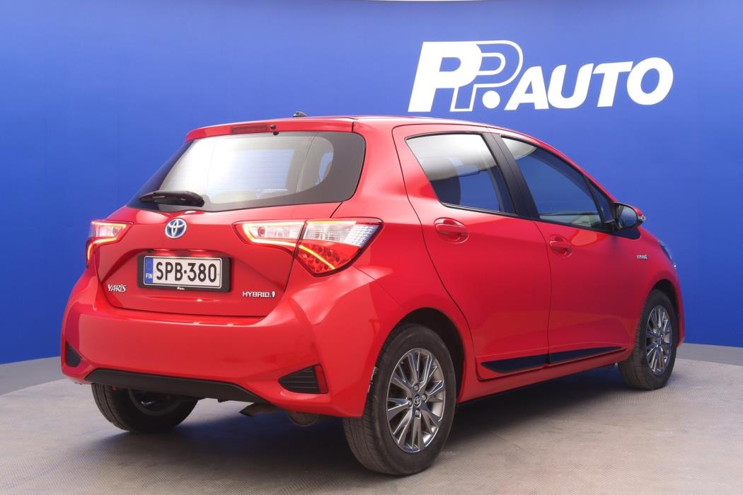 TOYOTA Yaris 2019