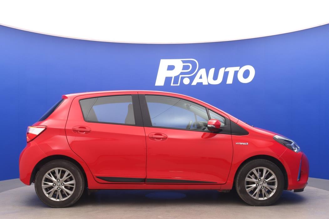 TOYOTA Yaris 2019