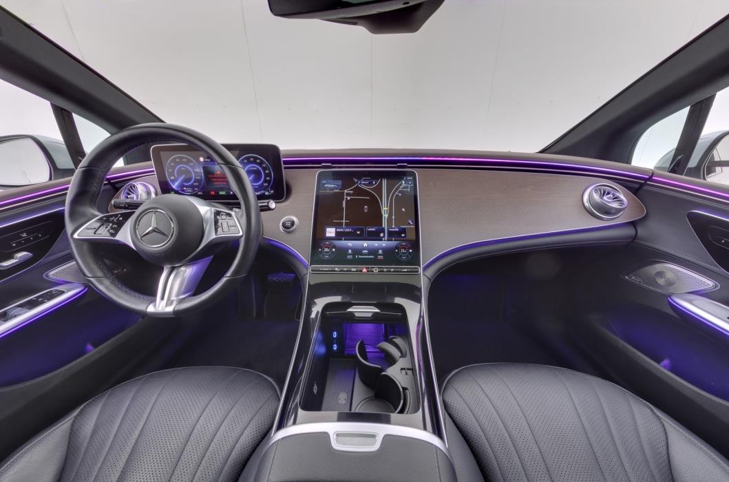 MERCEDES-BENZ EQE 2022