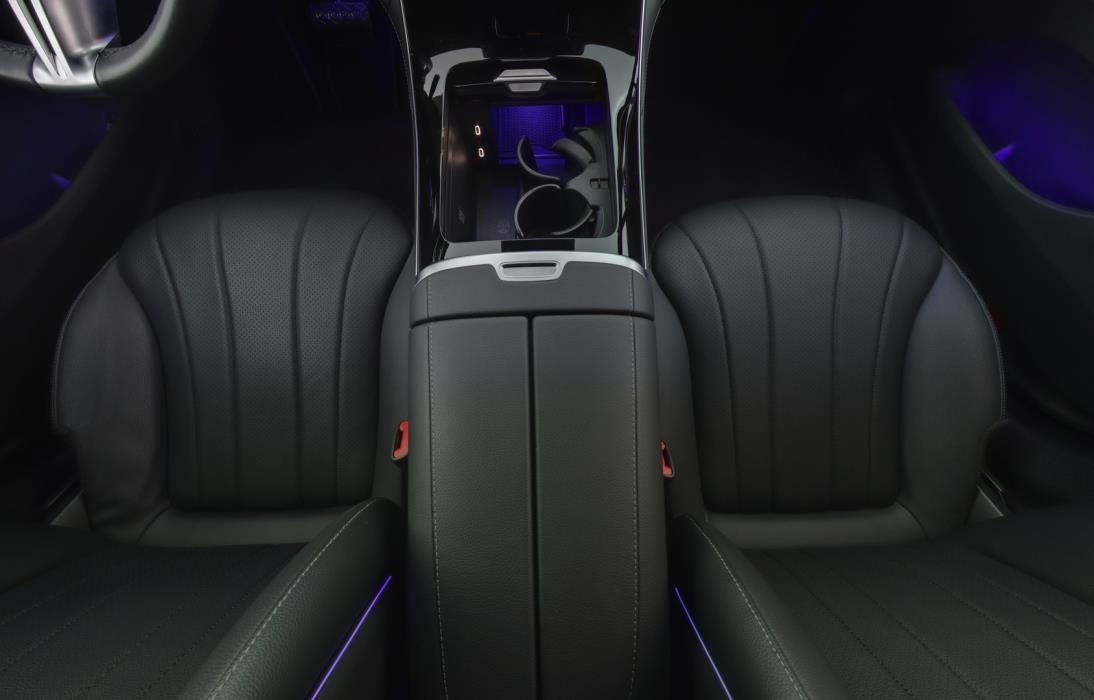 MERCEDES-BENZ EQE 2024