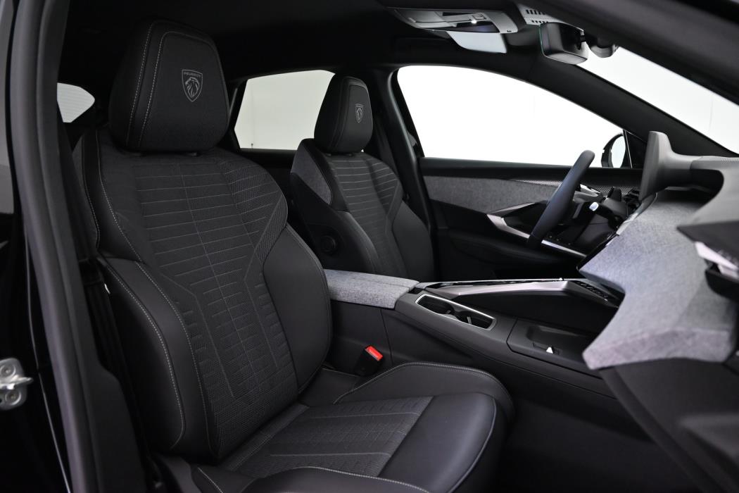 PEUGEOT E-3008 2026