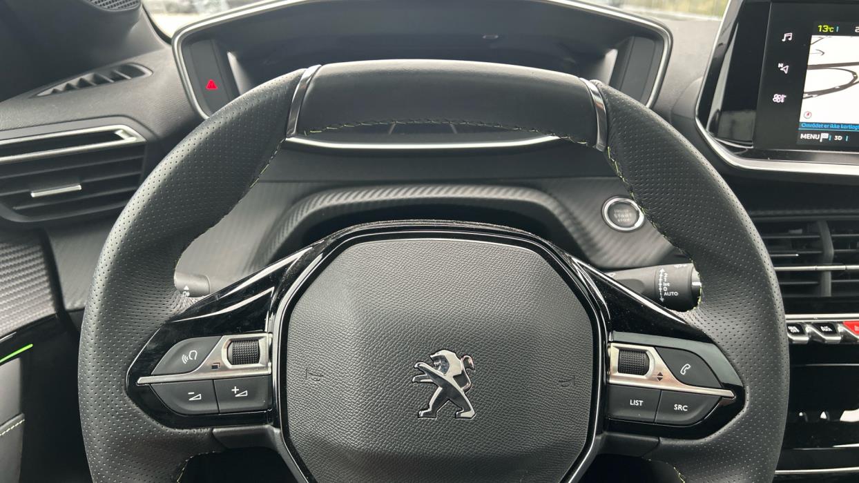 PEUGEOT e-208 2023