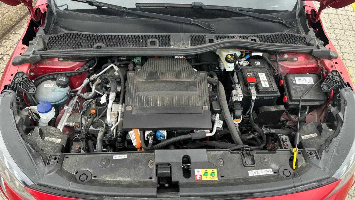 PEUGEOT e-208 2023