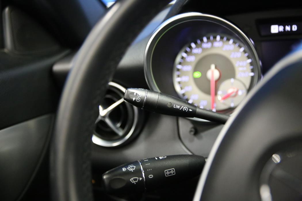 MERCEDES-BENZ SLK 2011