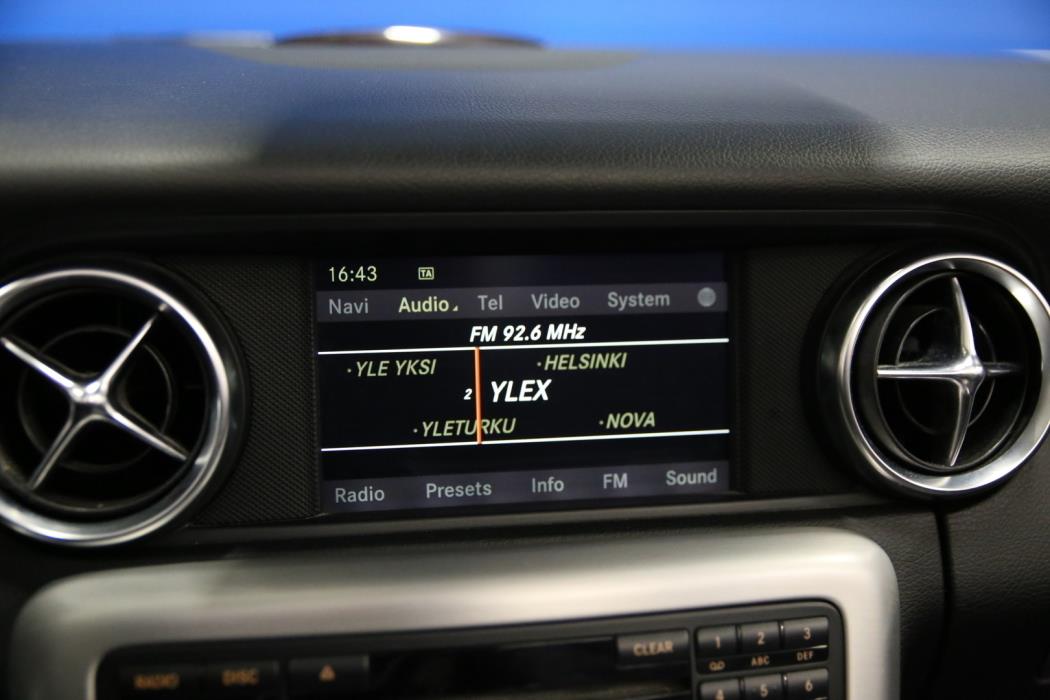 MERCEDES-BENZ SLK 2011