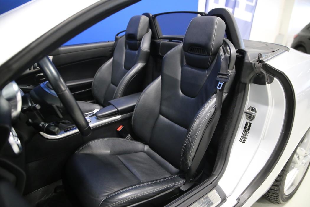 MERCEDES-BENZ SLK 2011
