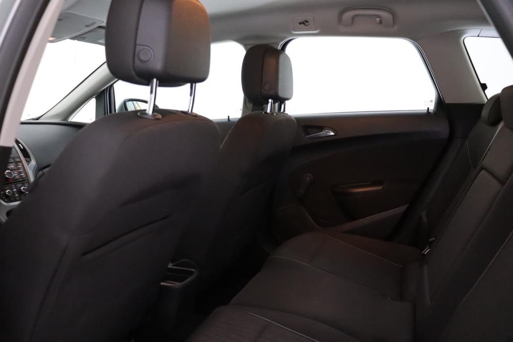 OPEL Astra 2013