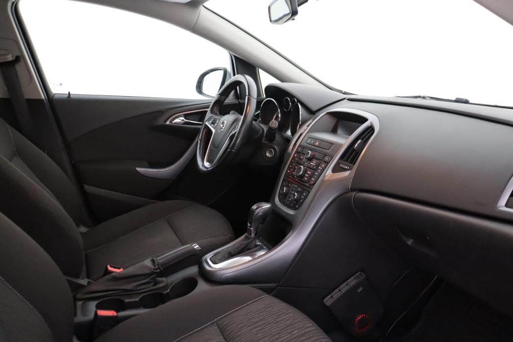 OPEL Astra 2013