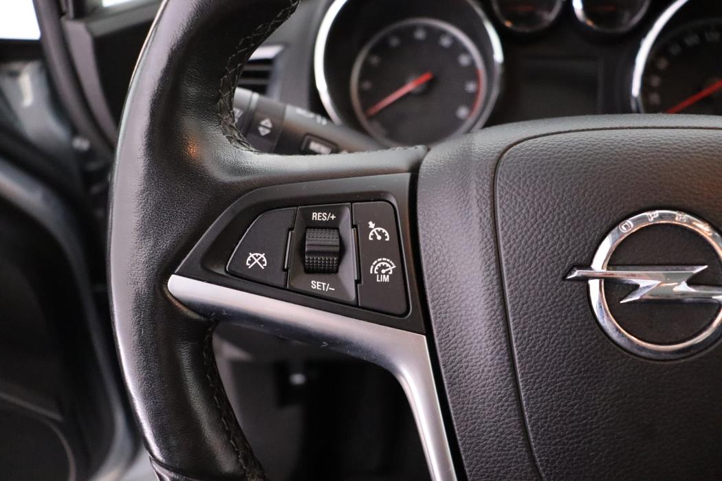 OPEL Astra 2013