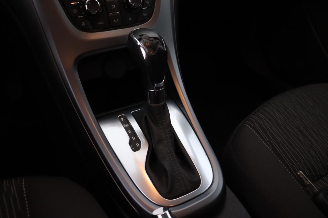 OPEL Astra 2013