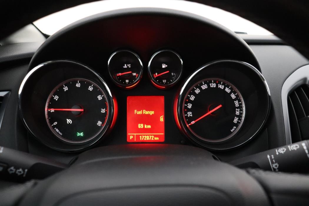 OPEL Astra 2013