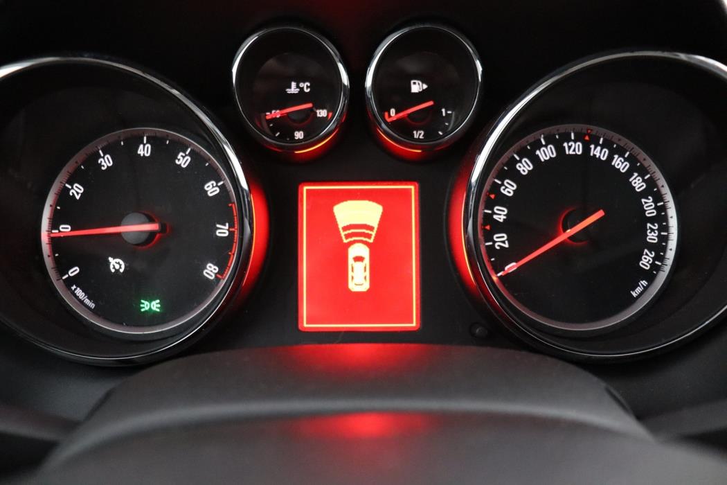 OPEL Astra 2013