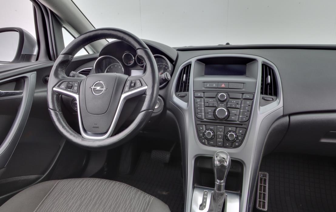 OPEL Astra 2013