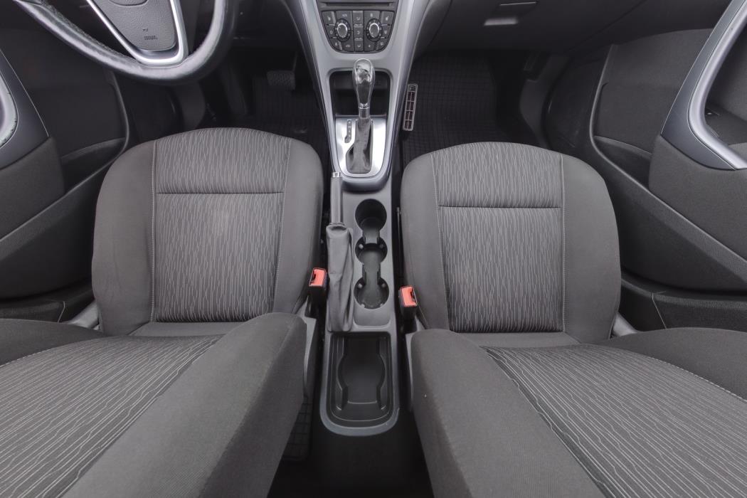 OPEL Astra 2013