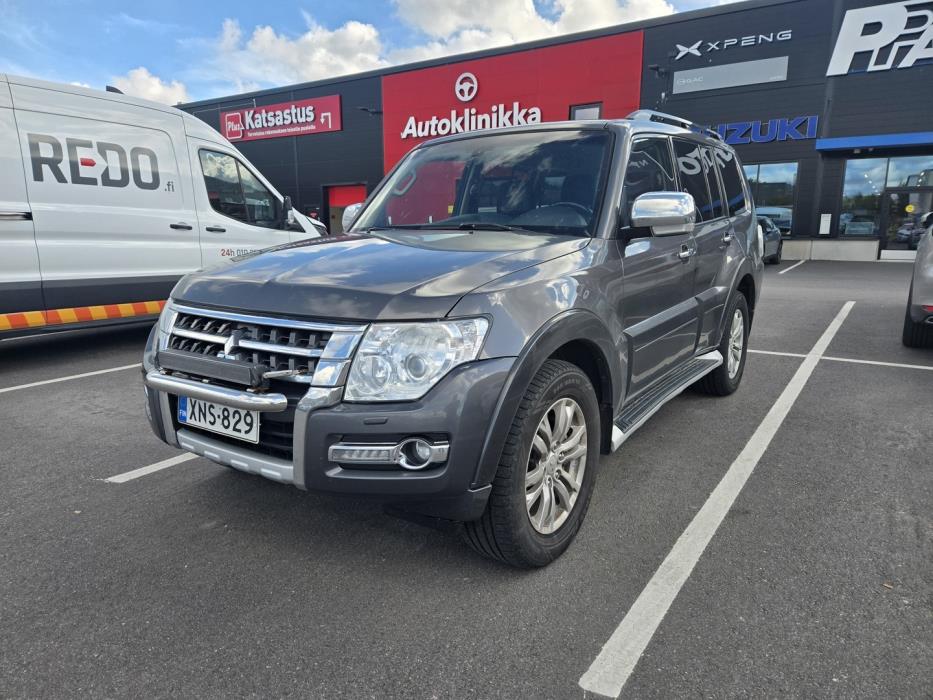 MITSUBISHI Pajero 2016