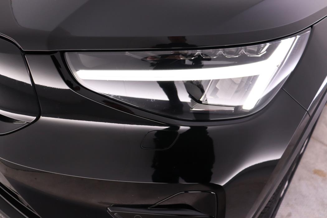 VOLVO XC40 2023