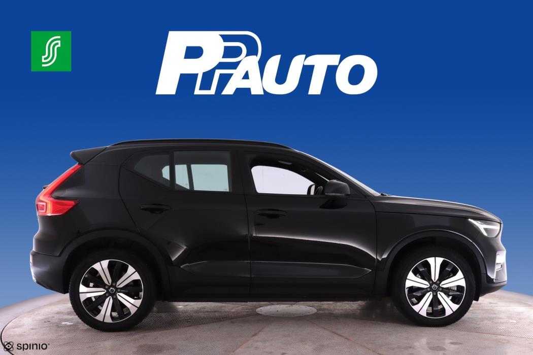 VOLVO XC40 2023