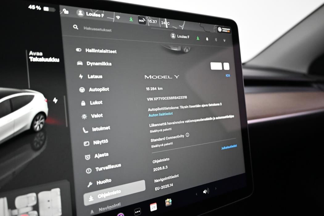 TESLA Model Y 2024