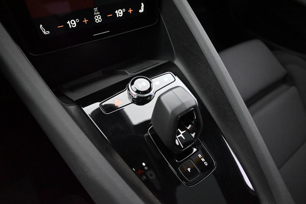 POLESTAR 2 2024